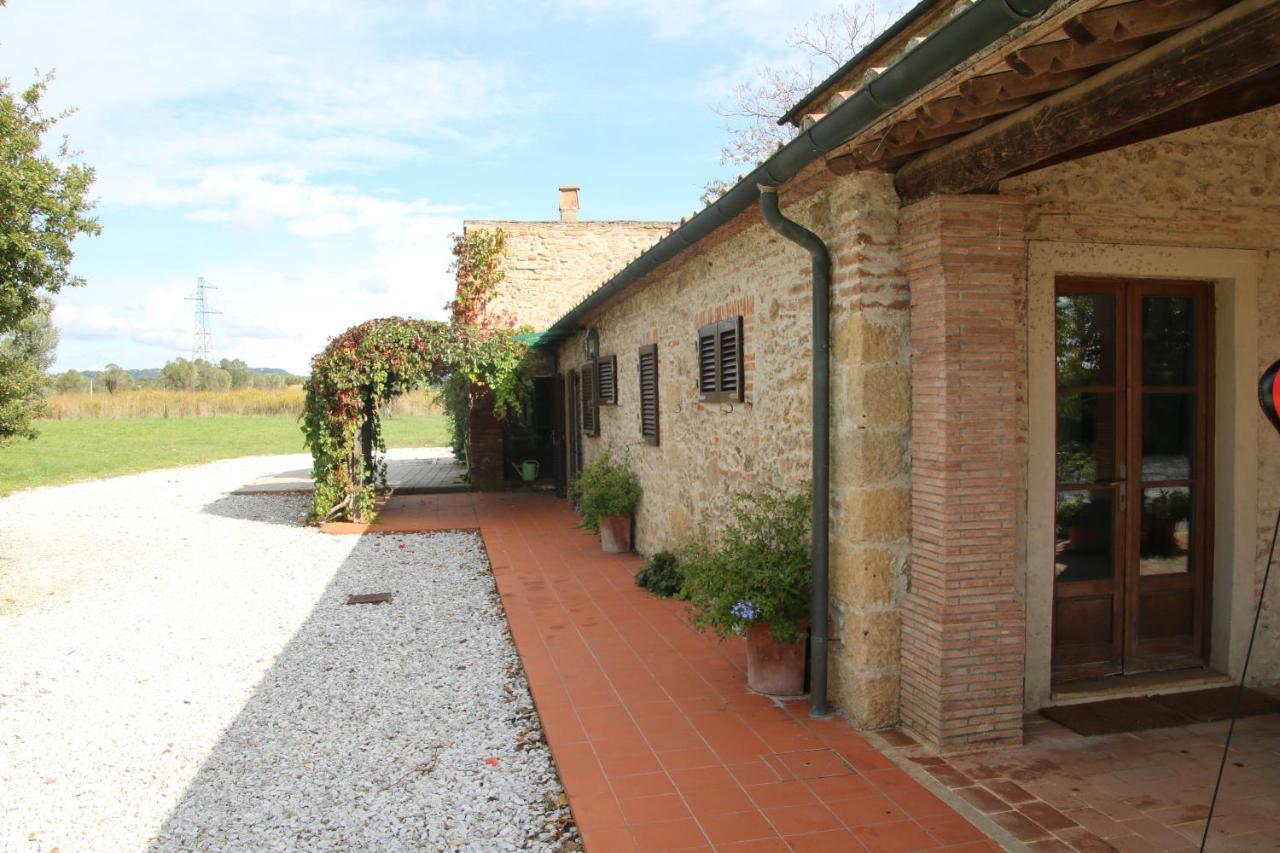 Podere Campo Alle Serpi Биббона Экстерьер фото