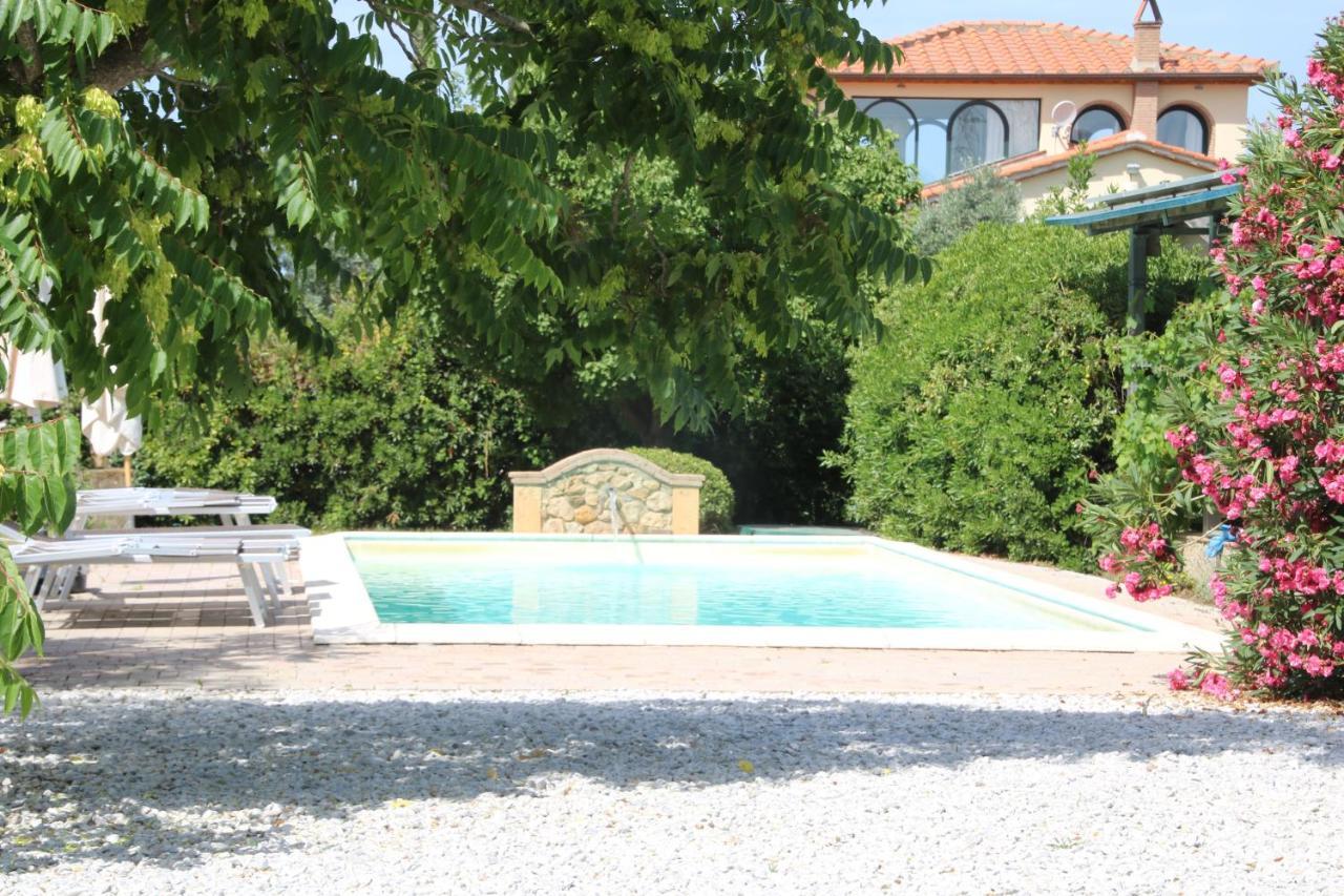 Podere Campo Alle Serpi Биббона Экстерьер фото